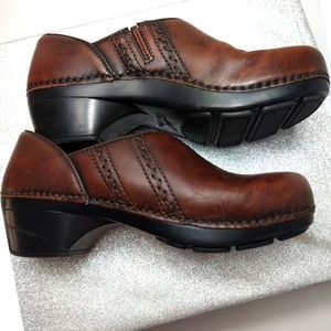 DANSKO Sienna Clog Tan Nurse Shoes